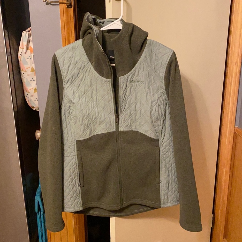 Marmot sweater Jacket 🧥